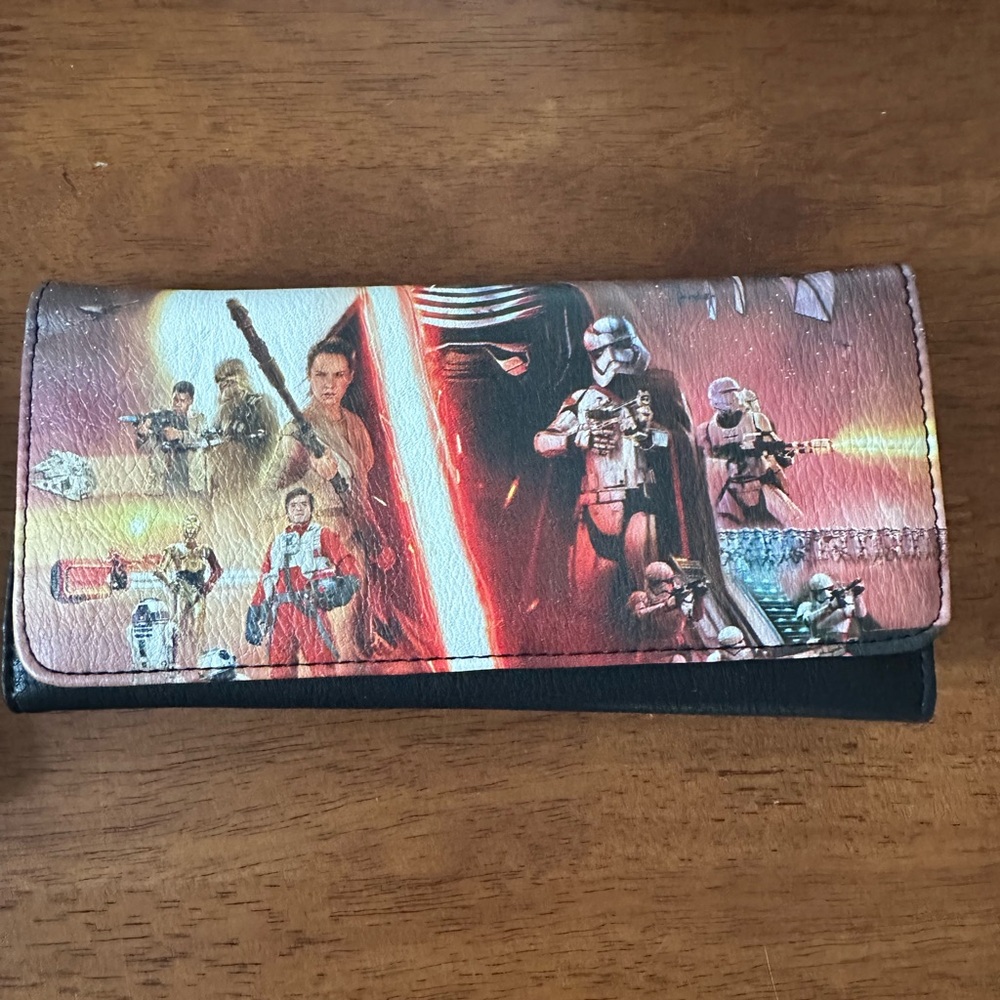 Loungefly Disney Parks Star Wars Wallet NWT